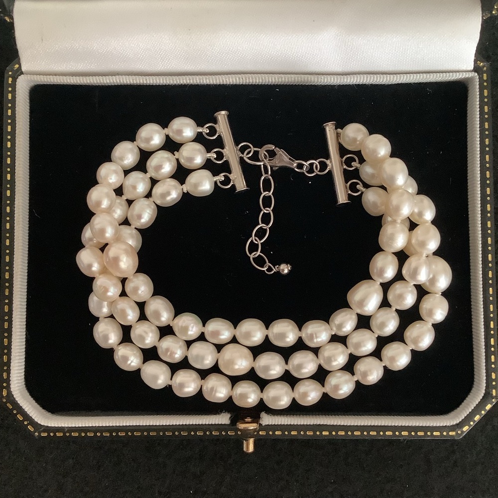 925 sterling silver freshwater pearl bracelet.